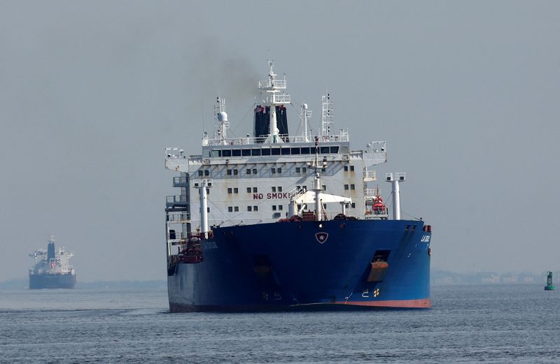 Swelling supply to keep oil prices under strain in 2026