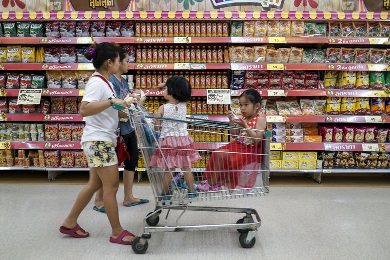 Thai consumer confidence hits 6-month high in November, survey shows