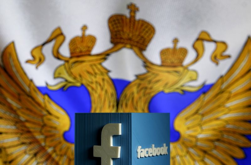 &copy; Reuters. Facebook, Twitter et les autres réseaux sociaux doivent disposer d'ici le 1er juillet en Russie de bases de données sur leurs utilisateurs russes, sous peine d'amendes, a déclaré mercredi l'agence fédérale russe de surveillance des communications, R