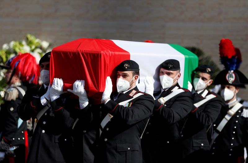 &copy; Reuters. Il funerale dell'ambasciatore italiano nella Repubblica Democratica del Congo Luca Attanasio e della sua guardia del corpo Vittorio Iacovacci, a Roma. REUTERS/Yara Nardi