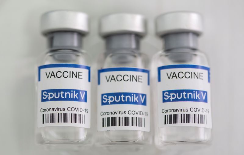 &copy; Reuters. Foto de ilustração da vacinas Sputnik V contra Covid-19
2/5/2021
REUTERS/Dado Ruvic