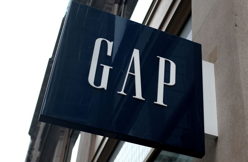 &copy; Reuters. FILE PHOTO: A sign hangs outside a GAP clothing retail store in Manhattan, New York, U.S., May 13, 2016. REUTERS/Mike Segar 