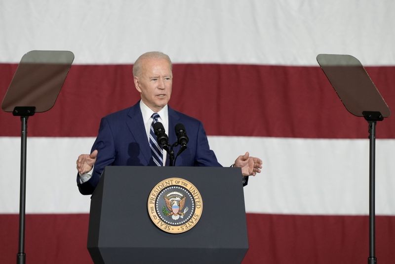 &copy; Reuters. U.S. President Joe Biden speaks as he visits Joint Base Langley-Eustis with first lady Jill Biden, in Hampton, Virginia, U.S. May 28, 2021. REUTERS/Ken Cedeno