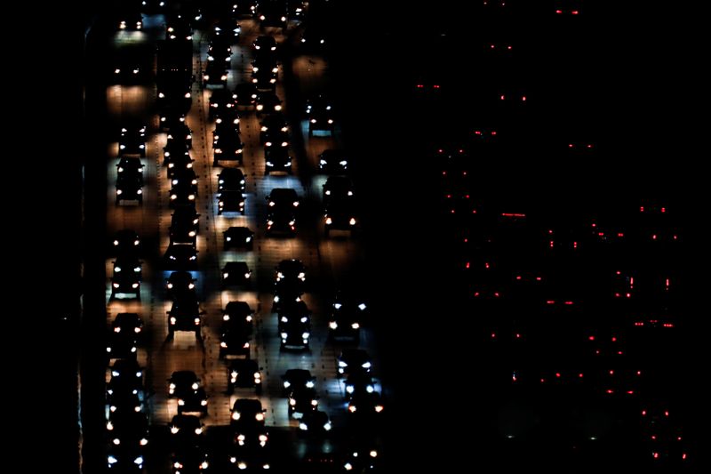 &copy; Reuters. FILE PHOTO: Rush hour traffic moves north and south on interstate 5 near Encinitas, California, U.S. October, 24, 2018.  REUTERS/Mike Blake