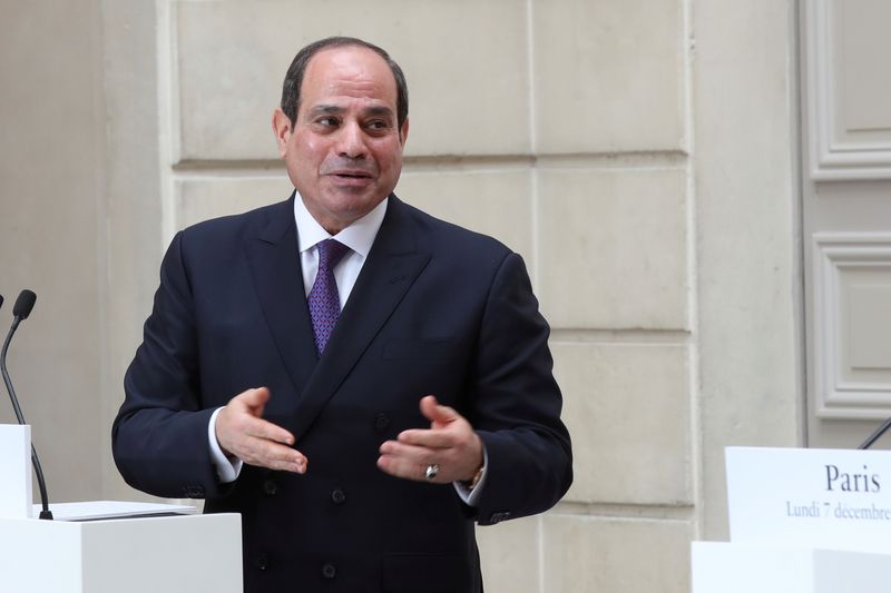 &copy; Reuters. FILE PHOTO: Egyptian President Abdel Fattah al-Sisi speaks during a joint news conference with French President Emmanuel Macron at the Elysee palace, France December 7, 2020. Michel Euler/Pool via REUTERS