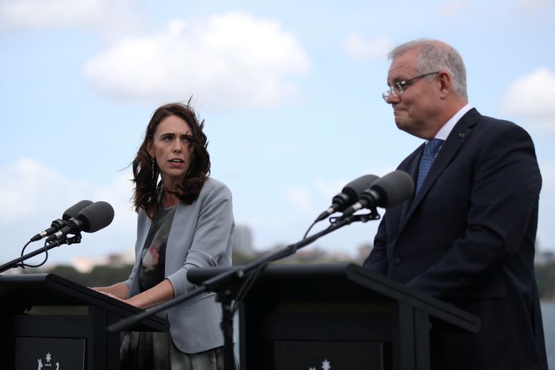 &copy; Reuters. FILE PHOTO: New Zealand Prime Minister Jacinda Ardern and Australian Prime Minister Scott Morrison hold a joint press conference at Admiralty House in Sydney, Australia, February 28, 2020.  REUTERS/Loren Elliott