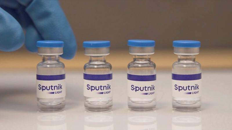 &copy; Reuters. A handout photo provided by the Russian Direct Investment Fund (RDIF) shows samples of Sputnik Light vaccine against the coronavirus disease (COVID-19) developed by the Gamaleya Research Institute of Epidemiology and Microbiology, in this still image take