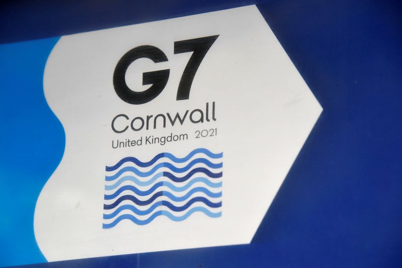 &copy; Reuters. Foto de archivo del logo de la reunión del G7 que se llevará a cabo esta semana en St Ives, Cornwall, en Gran Bretaña. 
May 24, 2021. REUTERS/Toby Melville