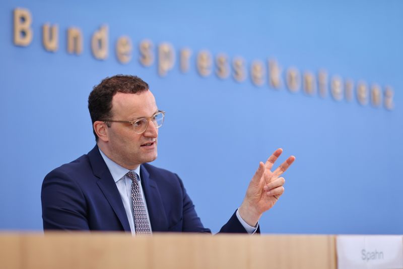 &copy; Reuters. German Health Minister Jens Spahn speaks next to President of Robert Koch Institute (RKI) Lothar Wieler (not pictured) during a news conference on the current coronavirus disease (COVID-19) situation, in Berlin, Germany, June 1, 2021. REUTERS/Christian Ma