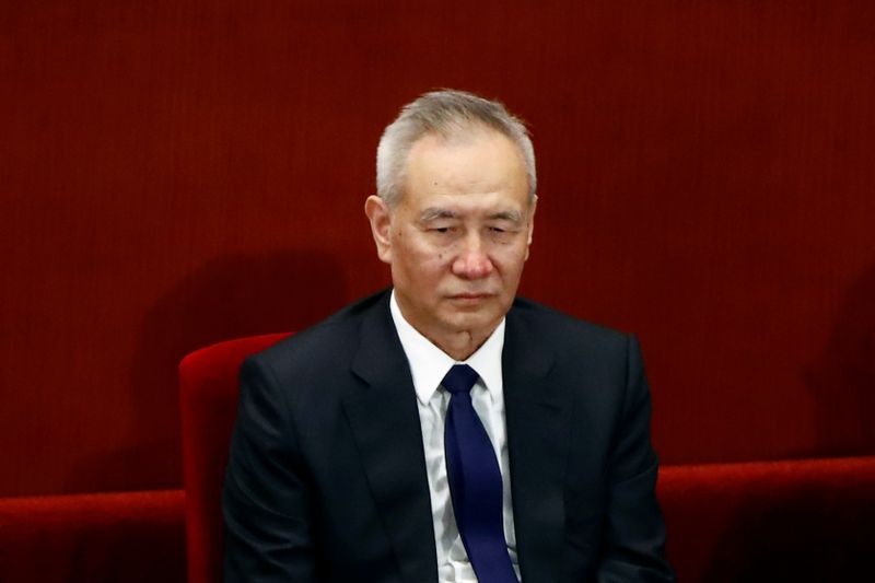 &copy; Reuters. FILE PHOTO: Chinese Vice Premier Liu He attends the closing session of the Chinese People's Political Consultative Conference (CPPCC) at the Great Hall of the People in Beijing, China May 27, 2020.  REUTERS/Thomas Peter/Pool