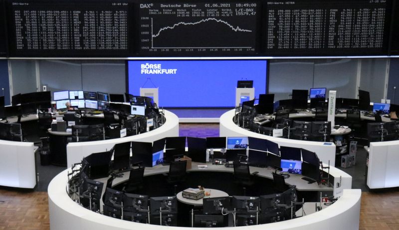 &copy; Reuters. FILE PHOTO: The German share price index DAX graph is pictured at the stock exchange in Frankfurt, Germany, June 1, 2021.    REUTERS/Staff