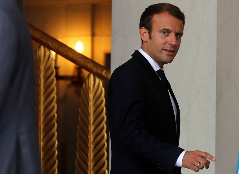 &copy; Reuters. Emmanuel Macron entame mercredi dans le Lot une série de déplacements en France qui pourrait prendre à quelques semaines des élections régionales et à un an du scrutin présidentiel, des allures de campagne électorale, même si l'Elysée s'en défe