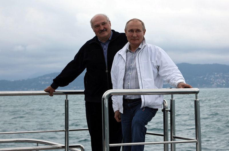 &copy; Reuters. Russian President Vladimir Putin and his Belarusian counterpart Alexander Lukashenko take a boat trip off the Black Sea coast, Russia May 29, 2021. Sputnik/Sergei Ilyin/Kremlin via REUTERS ATTENTION EDITORS - THIS IMAGE WAS PROVIDED BY A THIRD PARTY.