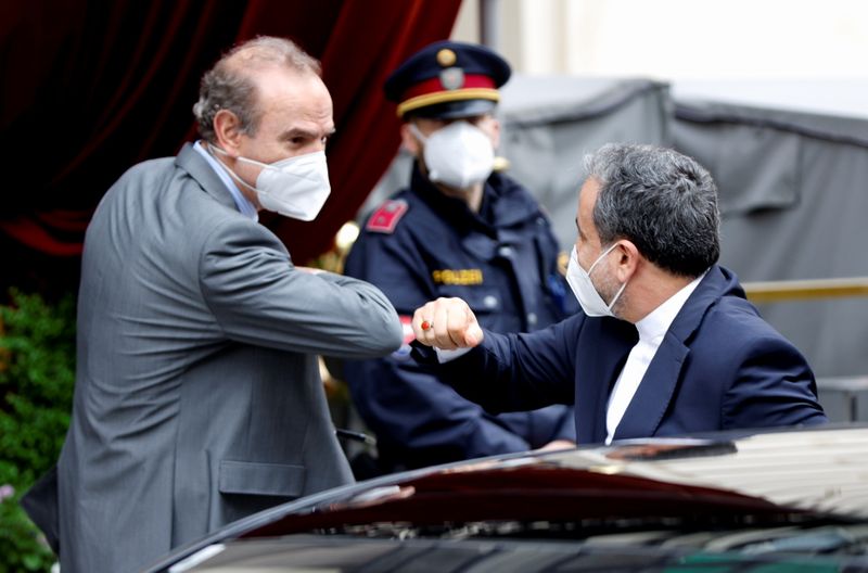 &copy; Reuters. イラン核合意の再建に向けウィーンで４月から断続的に実施されていた協議は１０日まで休会に入ることが２日、複数の外交筋の話で明らかになった。写真は協議を仲介している欧州連合の