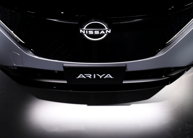 &copy; Reuters. Le lancement du nouveau SUV électrique Ariya de Nissan Motor va être retardé en raison de la pandémie de coronavirus et de la pénurie mondiale affectant les puces électroniques. /Photo d'archives/REUTERS/Issei Kato