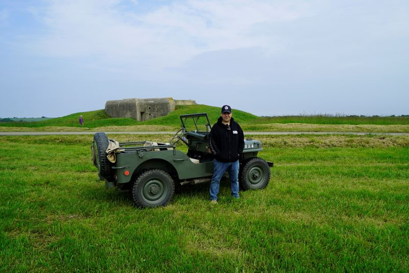 &copy; Reuters. Le Canadien Eric Leboeuf a l'habitude de passer la journée anniversaire du "D-Day" dans une jeep militaire d'époque, à guider les touristes nord-américains sur les sites de Normandie où les forces alliées ont débarqué pour chasser l'Allemagne nazi