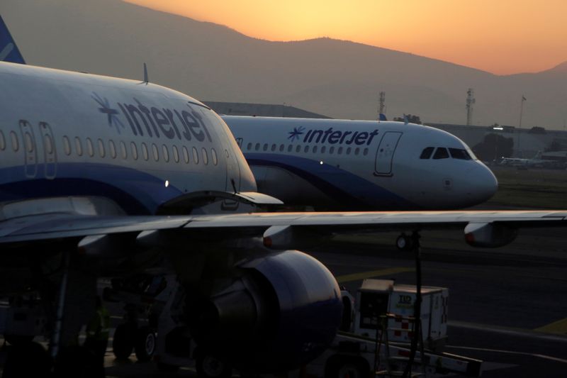 &copy; Reuters. FILE PHOTO: Interjet Airbus A320 aircraft are seen on the tarmac at Benito Juarez international airport in Mexico City, Mexico, February 15, 2019. REUTERS/Daniel Becerril