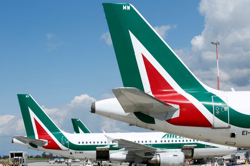 Ryanair to appeal against state funds injected into new Alitalia - paper