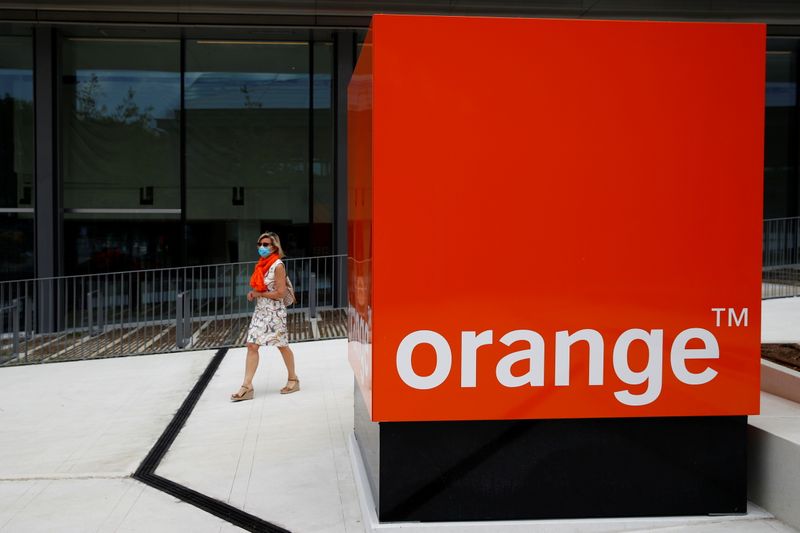 &copy; Reuters. Orange fera connaître vendredi les conclusions de son enquête interne sur la vaste panne qui a perturbé la semaine dernière l'accès aux services d'urgence. /Photo prise le 3 juin 2021/REUTERS/Gonzalo Fuentes