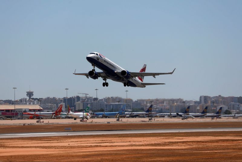 Airline chiefs urge end to UK-U.S. travel restrictions