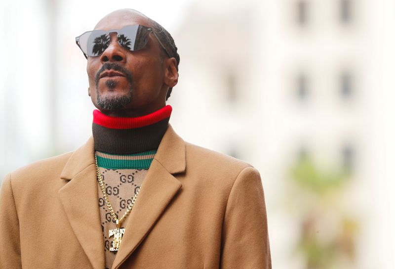 &copy; Reuters. Rapper Snoop Dogg na Calçada da Fama,  em Los Angeles
19/11/2018   REUTERS/Mike Blake