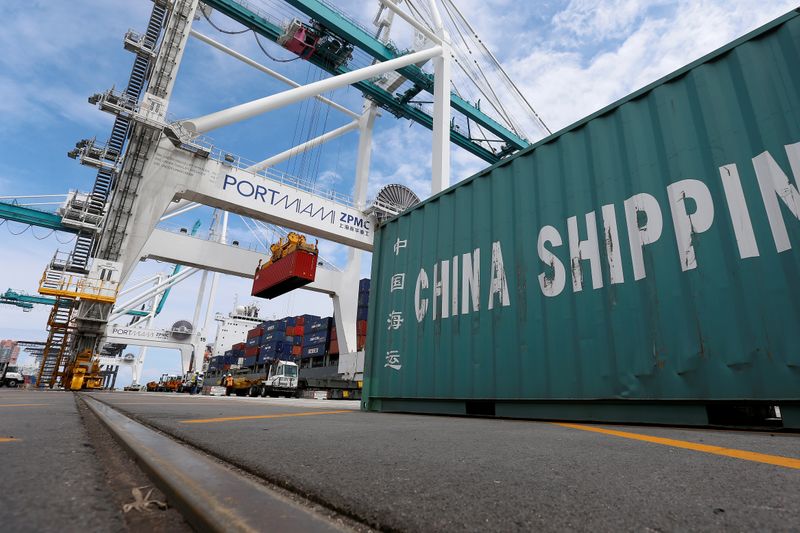 &copy; Reuters. FILE PHOTO: A ship is unloaded using Super Post Panamax cranes in Miami, Florida, U.S., May 19, 2016.   REUTERS/Carlo Allegri/File Photo