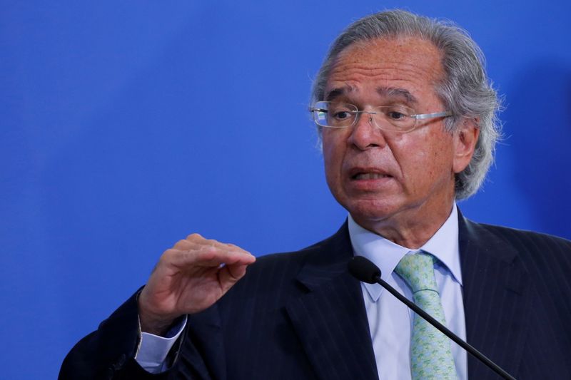 &copy; Reuters. FILE PHOTO: Brazil's Economy Minister Paulo Guedes speaks during a ceremony to launch a program to expand access to credit at the Planalto Palace in Brasilia, Brazil, August 19, 2020. REUTERS/Adriano Machado
