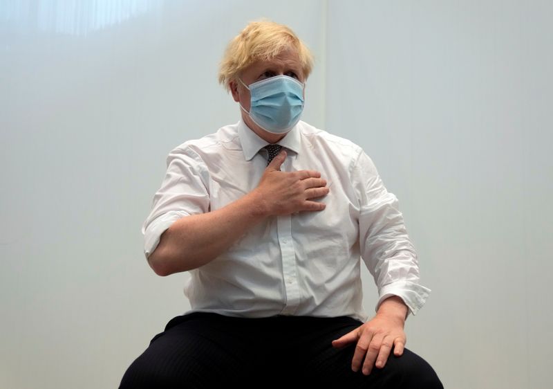 &copy; Reuters. Boris Johnson a déclaré mercredi qu'il était trop tôt pour garantir que l'ultime phase du déconfinement en Angleterre puisse avoir lieu le 21 juin comme annoncé initialement, alors que les données sur l'efficacité de la campagne vaccinale contre l