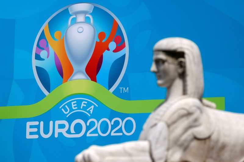 &copy; Reuters. شعار بطولة أوروبا 2020 في روما بصورة من أرشيف رويترز.