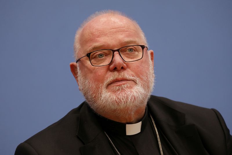 Allemagne: Le pape rejette la démission de l'archevêque de Munich