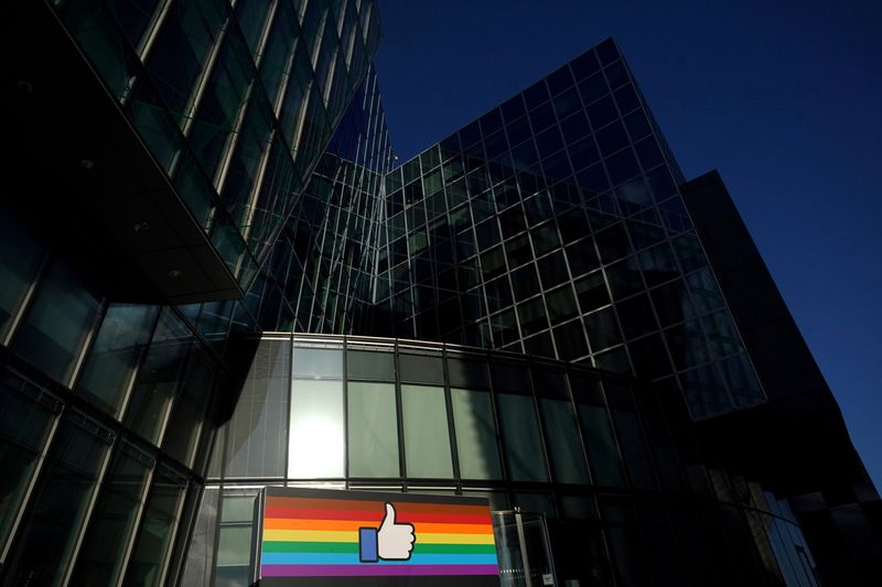 &copy; Reuters. FILE PHOTO: General view of the Facebook logo at its EMEA headquarters at Grand Canal Square in the Docklands in Dublin, Ireland, October 14, 2020. REUTERS/Clodagh Kilcoyne/File Photo