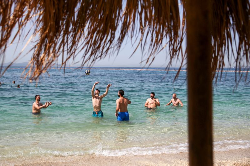EU to agree easier travel, more safer places to visit
