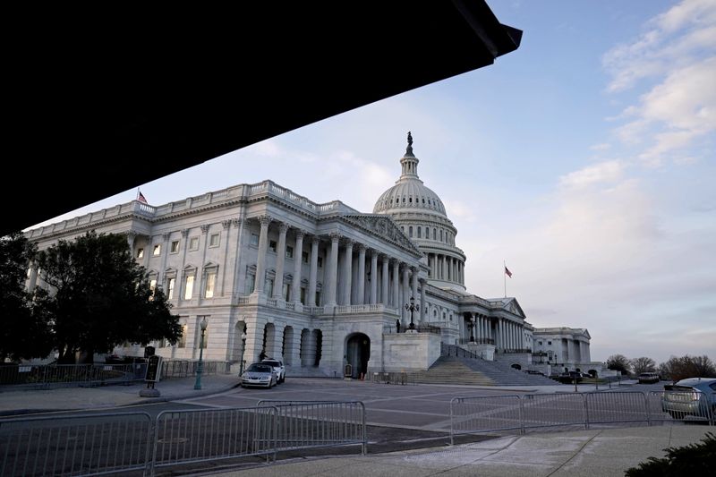 &copy; Reuters. Imagen de archivo de una vista general del edificio del Capitolio en Washington, D.C., Estados Unidos. 21 de diciembre, 2020. REUTERS/Ken Cedeno/Archivo