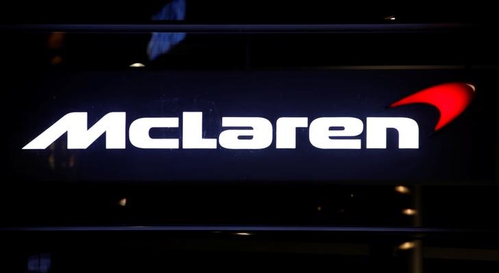 &copy; Reuters. Foto de archivo ilustrativa del logo de McLaren 
Oct 2, 2018.  REUTERS/Arnd Wiegmann