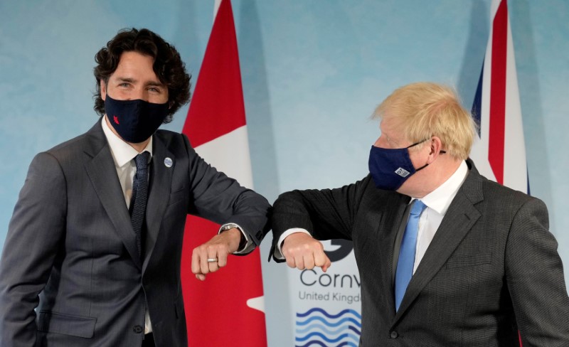&copy; Reuters. Britain's Prime Minister Boris Johnson and Canada's Prime Minister Justin Trudeau elbow bump prior to a bilateral meeting during the G7 summit in Carbis Bay, Cornwall, Britain, June 11, 2021. Alastair Grant/Pool via REUTERS