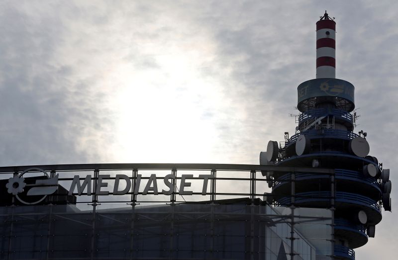 &copy; Reuters. La torre Mediaset a Cologno Monzese, vicino a Milano, Italia, 8 aprile 2016. REUTERS/Stefano Rellandini