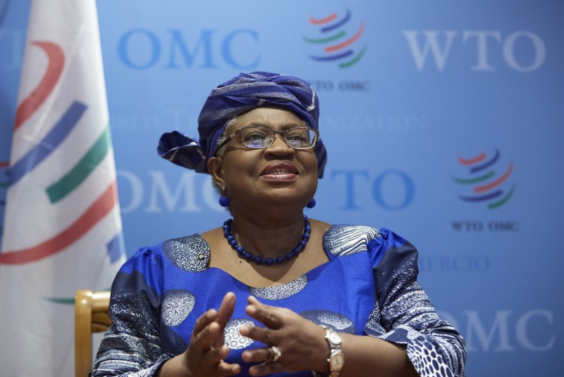 &copy; Reuters. Imagen de archivo de la directora general de la Organización Mundial del Comercio, Ngozi Okonjo-Iweala, durante una entrevista en Ginebra, Suiza. 12 abril 2021. REUTERS/Denis Balibouse