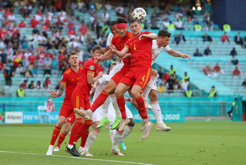 &copy; Reuters. Vista de momento da partida entre Suíça e País de Gales, pela Euroa 2020, em Baku, no Azerbaijão. 12/6/21 REUTERS/Tolga Bozoglu