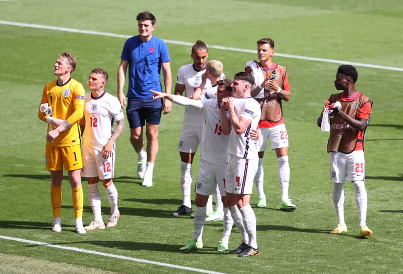 &copy; Reuters. Soccer Football - Euro 2020 - Group D - England v Croatia - Wembley Stadium, London, Britain - June 13, 2021 England players celebrate after the match Pool via REUTERS/Catherine Ivill