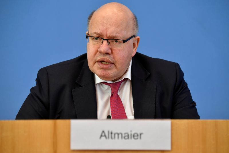 &copy; Reuters. FILE PHOTO: German Economy Minister Peter Altmaier addresses a news conference in Berlin, Germany, April 27, 2021. John Macdougall/Pool via REUTERS/File Photo