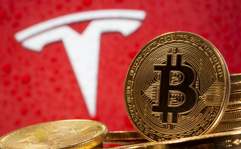 Bitcoin tops $40,000 after Musk says Tesla could use it again