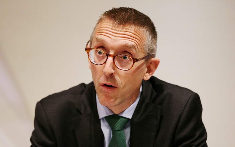 &copy; Reuters. FILE PHOTO: Britain's Deputy Governor for Prudential Regulation and Chief Executive Officer of the Prudential Regulation Authority Sam Woods speaks during the Bank of England's financial stability report at the Bank of England in the City of London, Brita