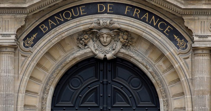 &copy; Reuters. L'ingresso della Banca centrale francese "Banque de France" a Parigi.  REUTERS/Charles Platiau