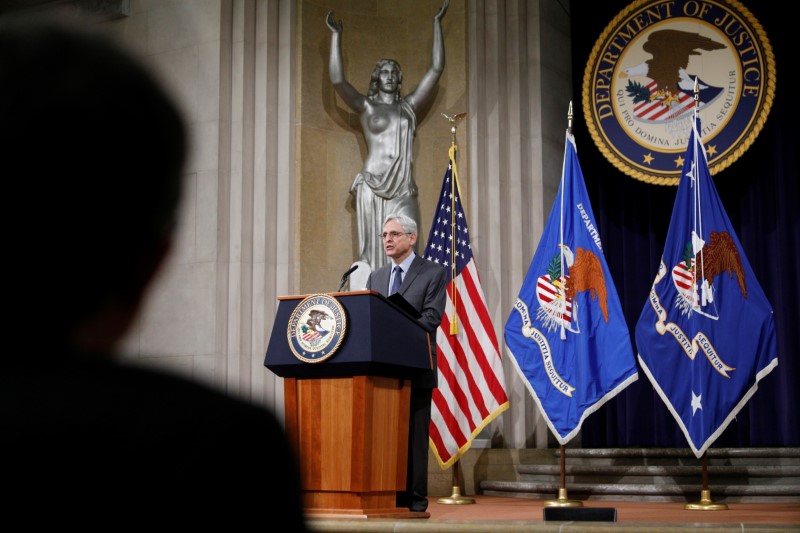 © Reuters. FILE PHOTO: U.S. Attorney General Merrick Garland delivers remarks on voting rights at the U.S. Department of Justice in Washington, U.S., June 11, 2021. Tom Brenner/Pool via REUTERS