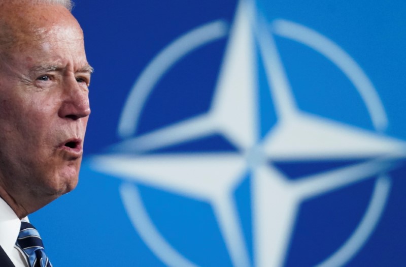 © Reuters. الرئيس الأمريكي جو بابدن خلال مؤتمر صحفي في نهاية قمة الناتو في بروكسل يوم الاثنين. تصوير:رويترز.