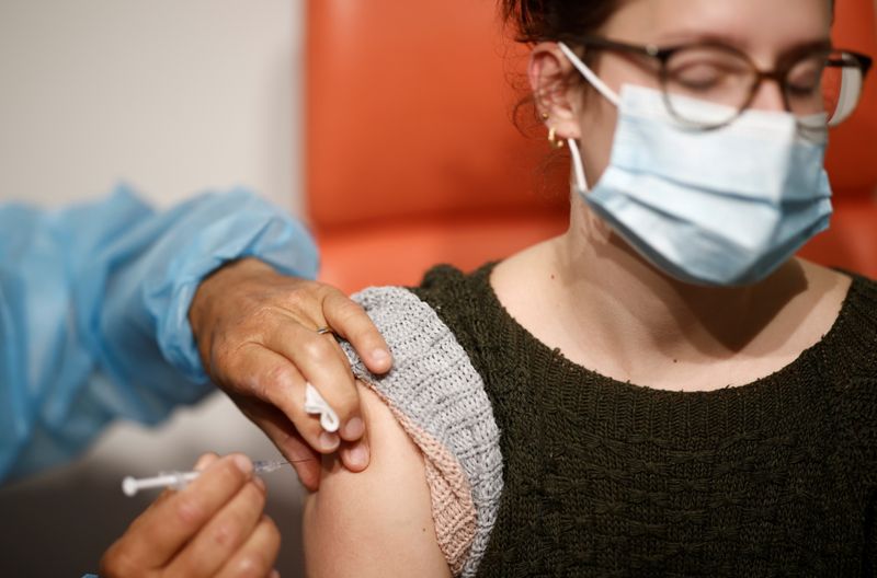 Coronavirus: Le rappel vaccinal modulable en France pour faciliter les congés