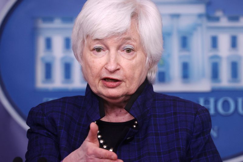 &copy; Reuters. Il segretario al Tesoro degli Stati Uniti Janet Yellen alla Casa Bianca a Washington, 7 maggio 2021. REUTERS / Jonathan Ernst