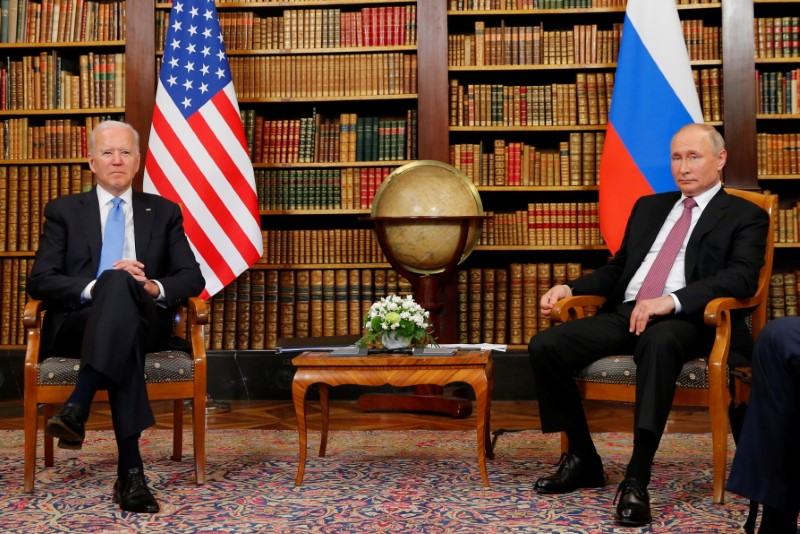 &copy; Reuters. U.S. President Joe Biden and Russia's President Vladimir Putin meet for the U.S.-Russia summit at Villa La Grange in Geneva, Switzerland, June 16, 2021. REUTERS/Denis Balibouse/Pool