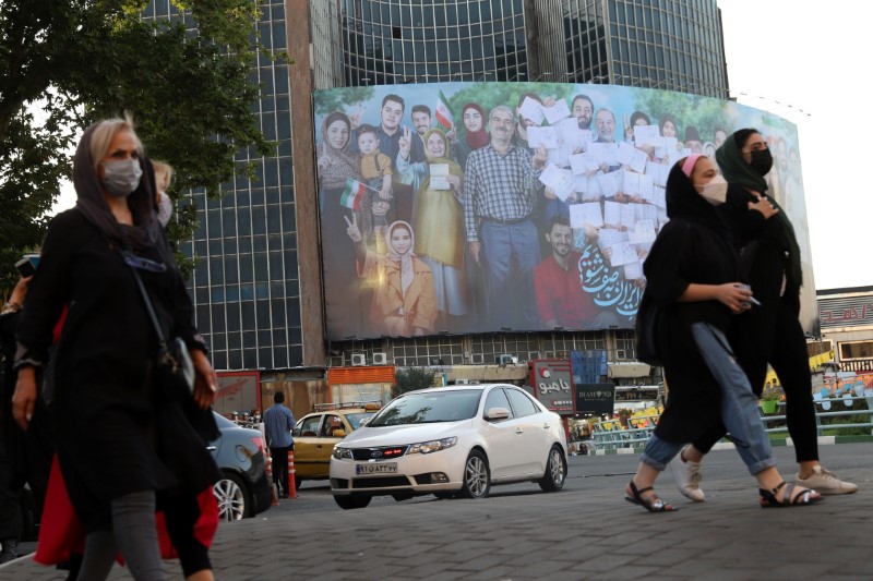 Iran urges voters to take part in Friday's presidential election