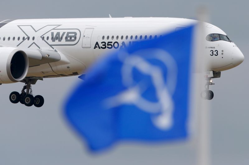 &copy; Reuters. Le Royaume-Uni et les Etats-Unis ont annoncé jeudi avoir conclu un accord pour mettre fin au contentieux commercial entre Airbus et Boeing dans la foulée de celui signé avec l'Union européenne cette semaine. /Photo d'archives/REUTERS/Pascal Rossignol